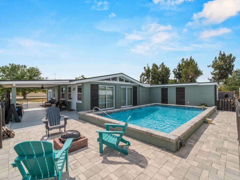 Englewood House- Mins to Beach - Heated Pool