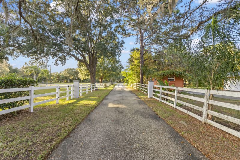 Majestic 3-Acre Heated Pool Estate ~ Scenic View ~ Events 4