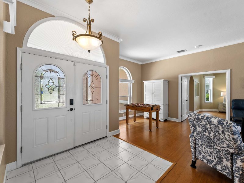 Port Charlotte Family Lake front Getaway Heated Pool, Dock 3