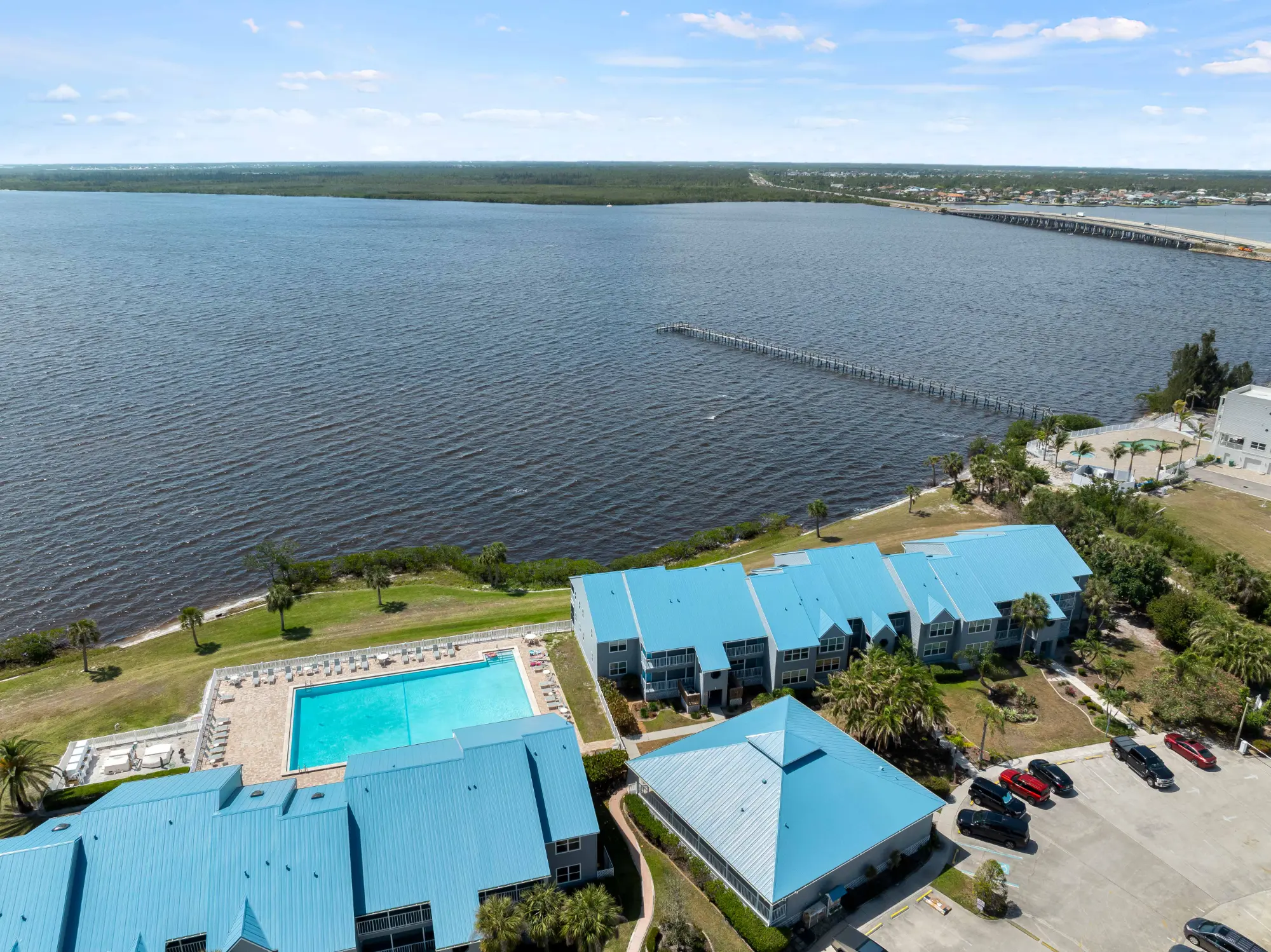 Cute Waterfront Condo, Water Views, Heated Pool