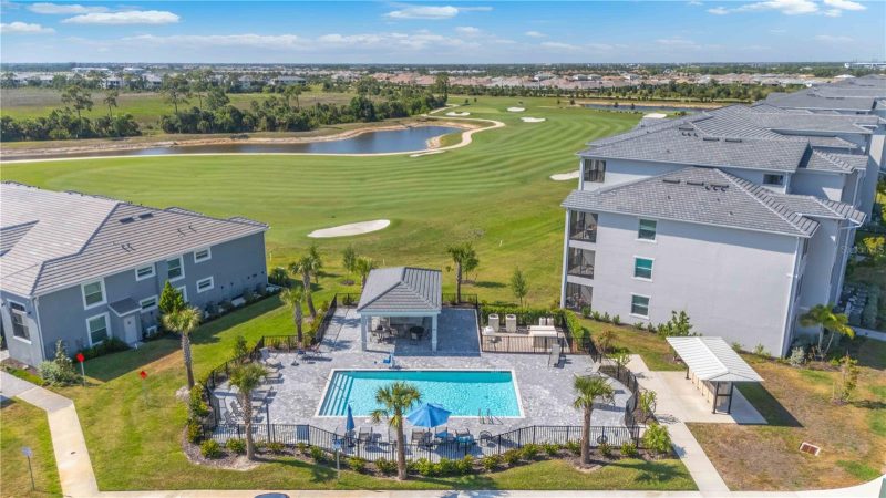 Wellen Park Golf Condo Balcony, Golf View - Pool - 2