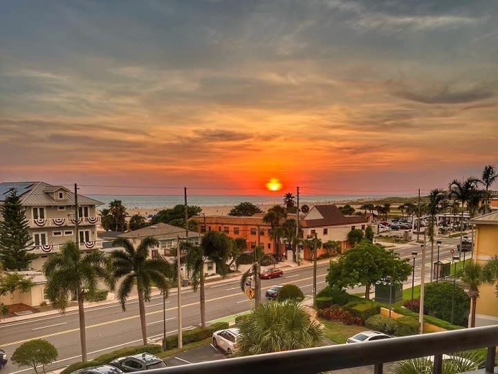 Breathtaking Gulf View ~ 2min to Beach ~ Pool ~ Pkg