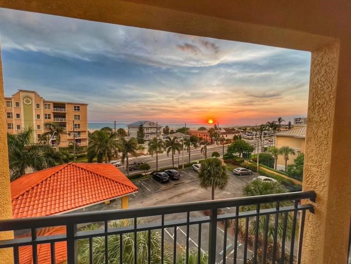 Breathtaking Gulf View ~ 2min to Beach ~ Pool ~ Pkg 2