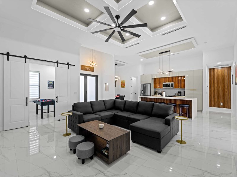 Contemporary Gem- Heated Pool, Game Room, BBQ 3